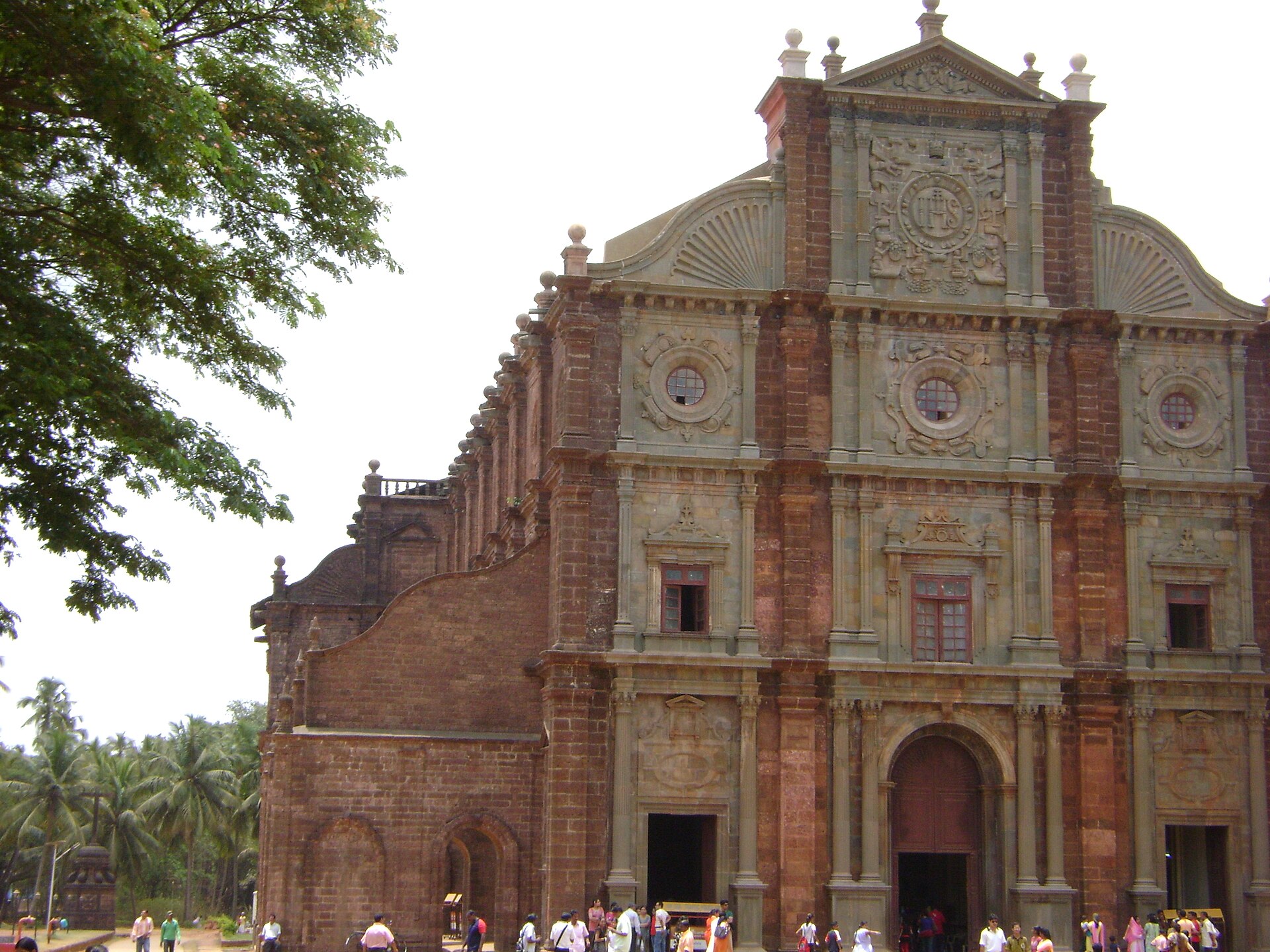 Basilica of Bom Jesus | india-travel The Basilica of Bom Jesus in Goa, India displays Baroque architecture and represents a significant piece of religious.