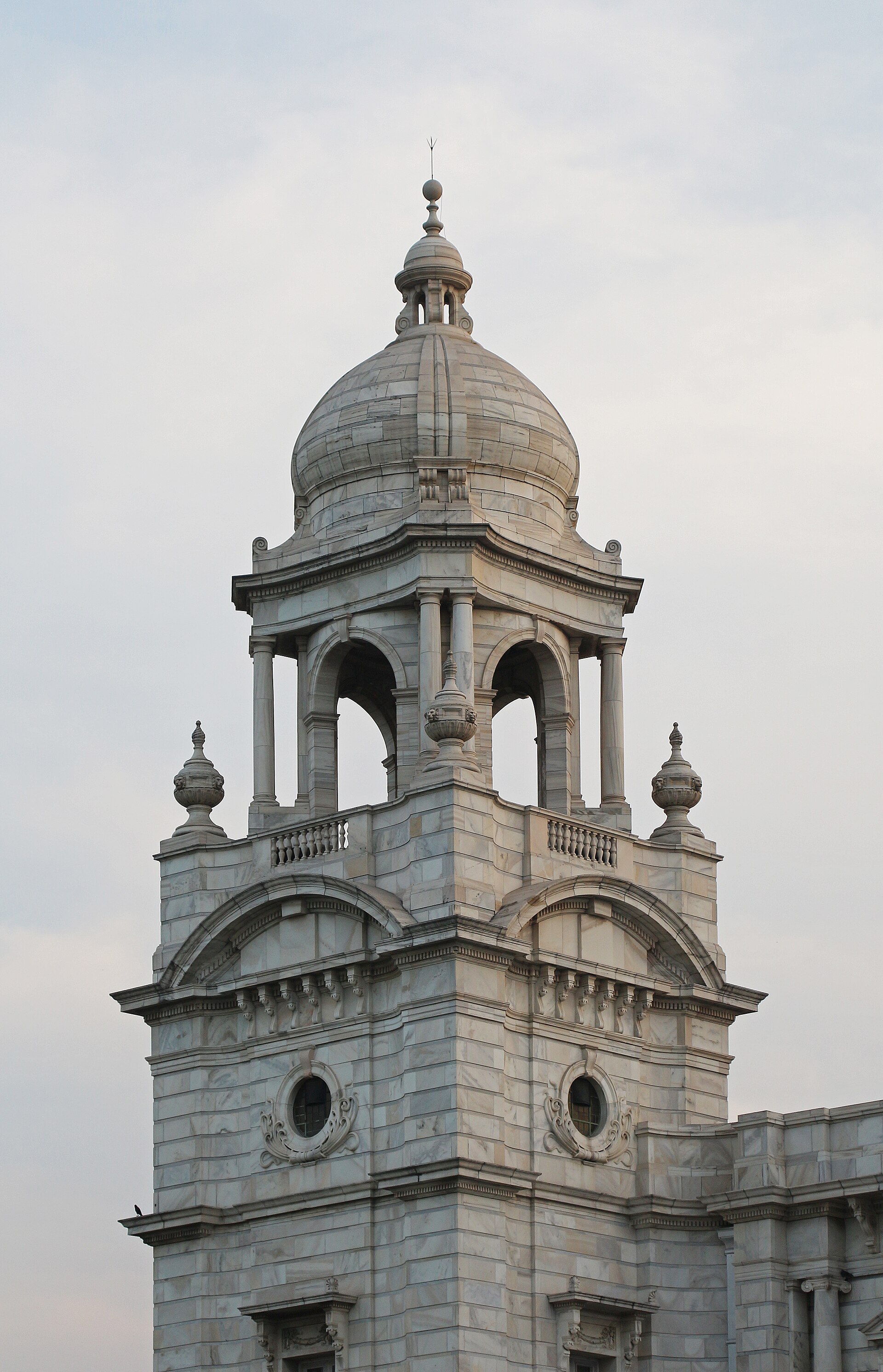Victoria Memorial | The India Victoria Memorial's dome in Kolkata exemplifies Indo-Saracenic architecture and India travel.
