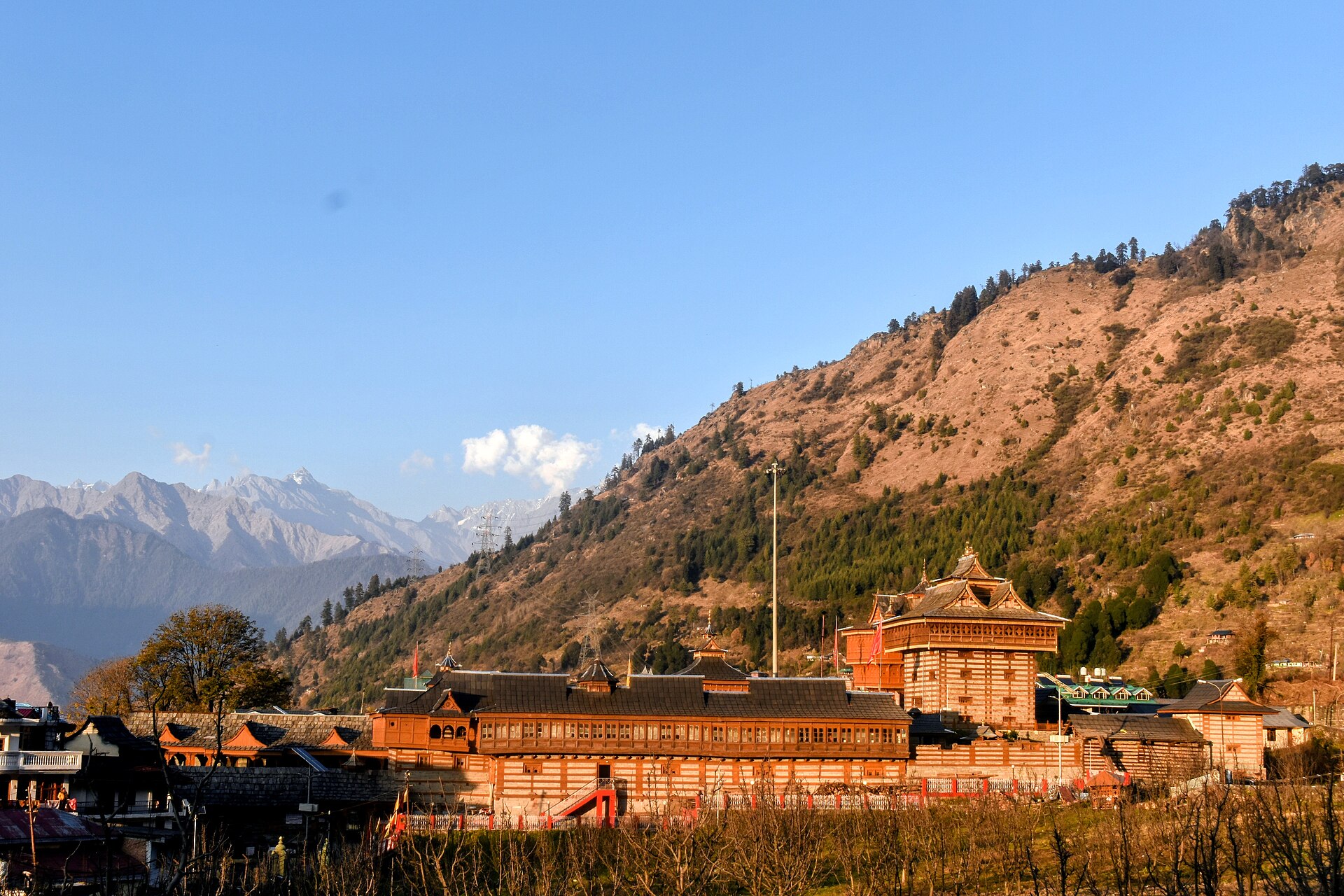 Naggar Castle | The India Naggar Castle stands against the Himalayan mountains in Himachal Pradesh, showcasing beautiful Indian architecture.